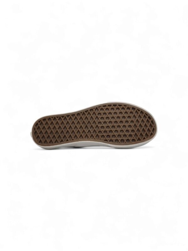 Vans - Tenis de skate sin cordones de gamuza en relieve unisex. Talla 6 H, 7.5M. - Imagen 4
