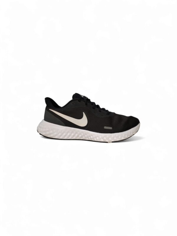 Nike Revolution 5 . Talla 8.5