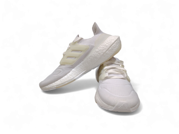 Adidas Ultraboost 22. Talla 7 - Imagen 2