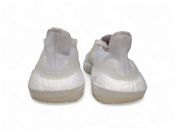 Adidas Ultraboost 22. Talla 7 - Imagen 3
