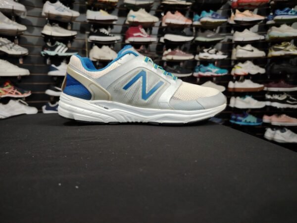New balance 3040v1. Talla 11.5