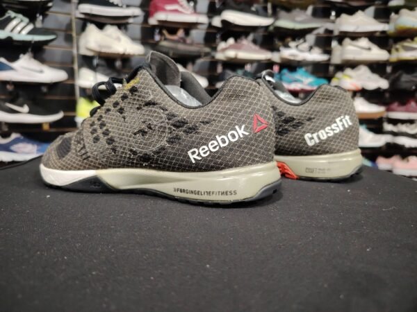 Reebok Crosfit. Talla 7 - Imagen 3