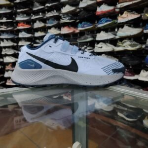 NIke Pegasus Trail, Talla 8.5