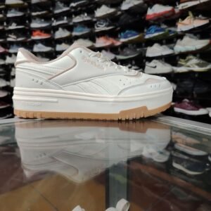 Rebooks Clasic. Talla 5