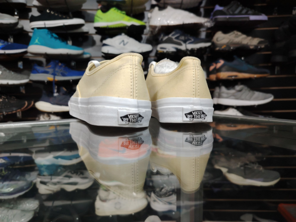 Vans unisex. Talla 5.5H, 7M. - Imagen 3