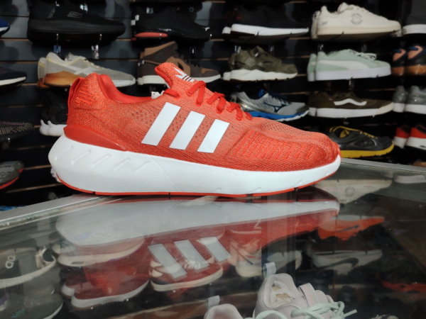 Adidas Swift Run. Talla 7.5