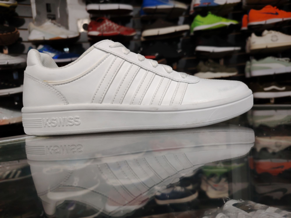 K Swiss. Talla 8
