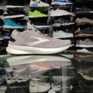 Brooks. Talla 7.5