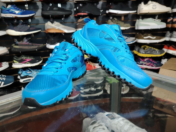 K Swiss. Talla 6.5 - Imagen 2