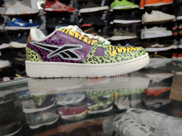 Reebok Resonator. Talla 6