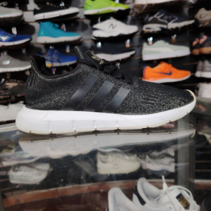 Adidas Run. Talla 9