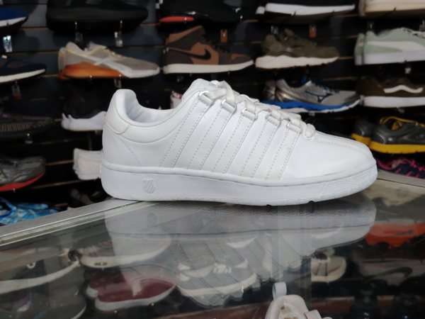 K Swiss. Talla 8.5
