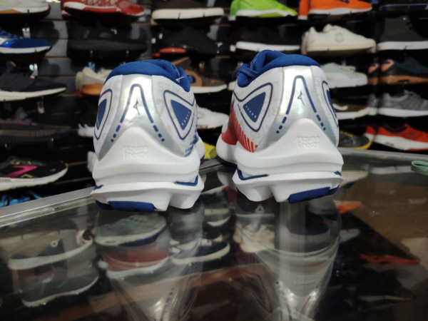 Mizuno. Talla 7.5 - Imagen 3