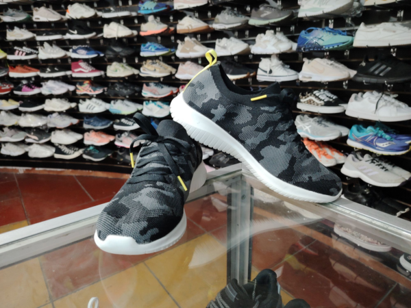 skechers Ultra Flex. Talla 9 - Imagen 2