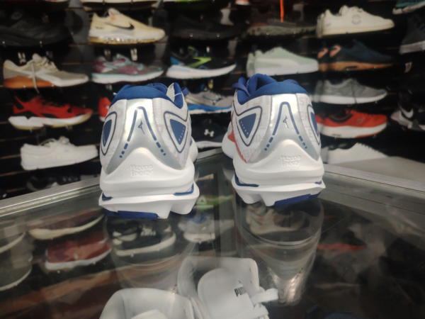 Mizuno. Talla 7.5 - Imagen 3