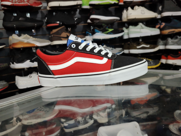 Vans Ward. Talla 5