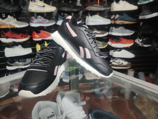 Reebok, Talla 6.5 - Imagen 2
