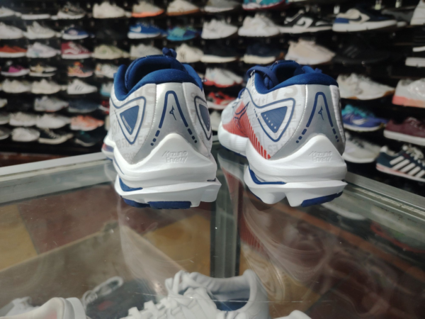 Mizuno. Talla 7.5 - Imagen 3