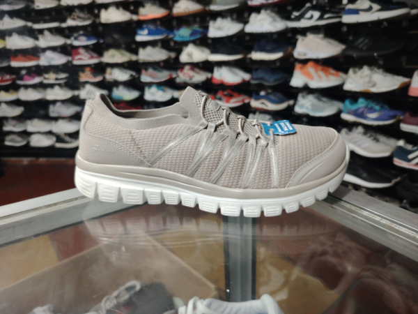 Skechers, Talla 8.5