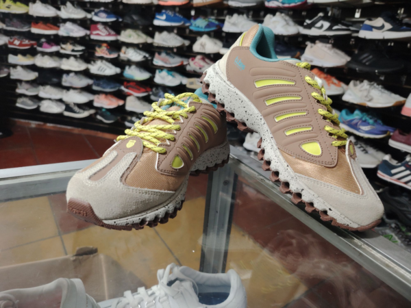 K Swiss. Talla 7.5 - Imagen 2