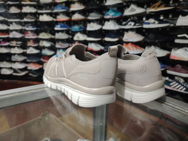 Skechers, Talla 8.5 - Imagen 3