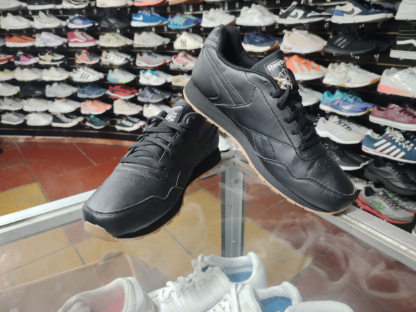 Reebok. Talla 11.5 - Imagen 2