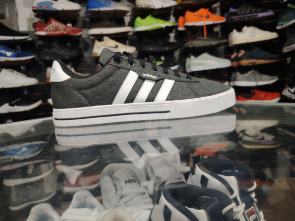 Adidas 3.0. Talla 12