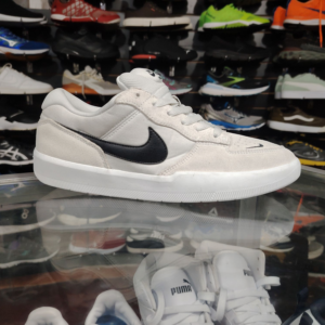 Nike SB. Talla 9.5
