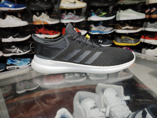Adidas Cloudfoam. Talla 9.5