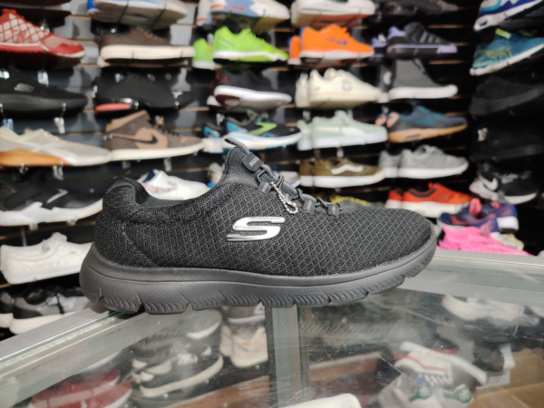 Skecher Women's Running. Talla 6.5