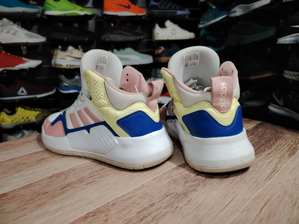 Adidas. Talla 7.5 - Imagen 3