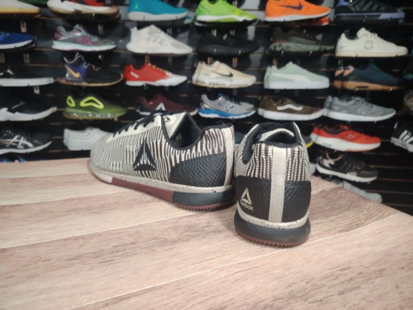 Reebok Crossfit. Talla 10.5 - Imagen 3
