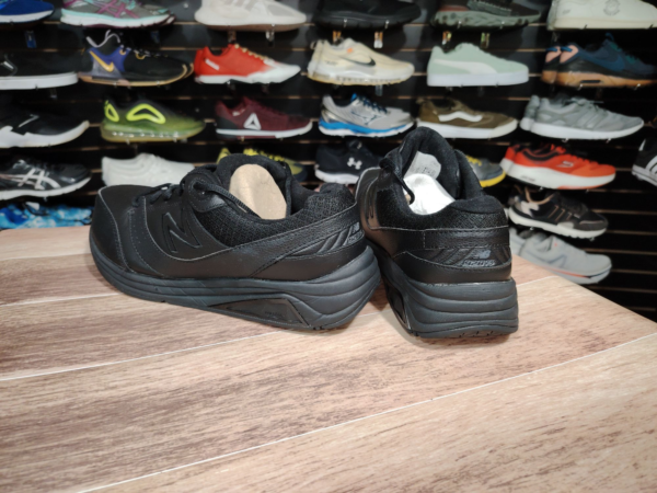 New Balance  Talla 10 - Imagen 3
