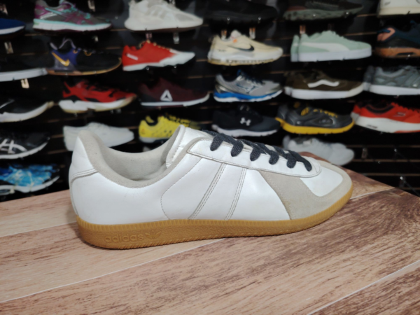 Adidas BW Army. Talla 10