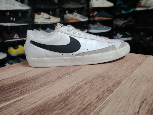 Nike Talla 12