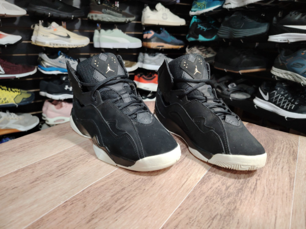 Jordan True Flight. Talla 6 - Imagen 2