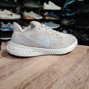 Nike Revolution5. Talla 10