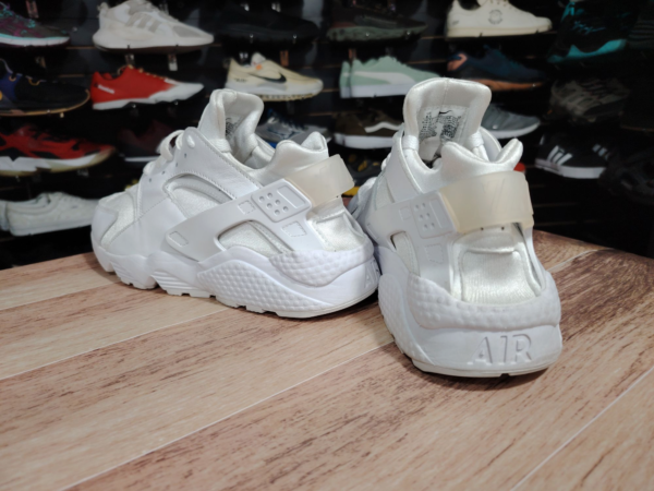 Nike Huarache. Talla 8.5 - Imagen 3
