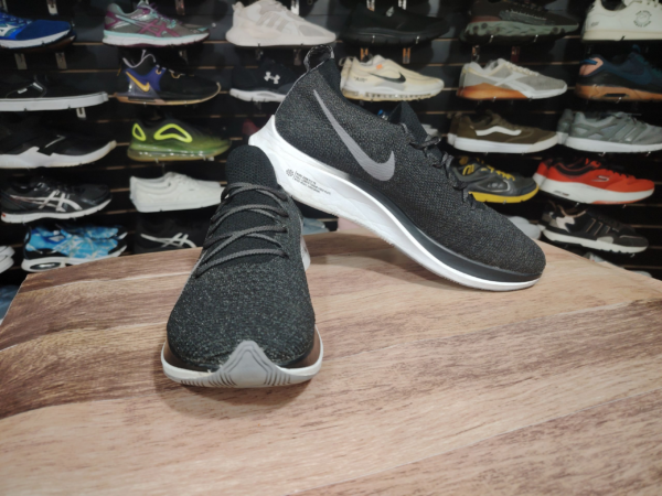 Nike Zoom Fly. Talla 11 - Imagen 2