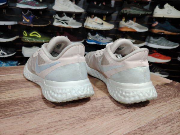 Nike Revolution5. Talla 10 - Imagen 3