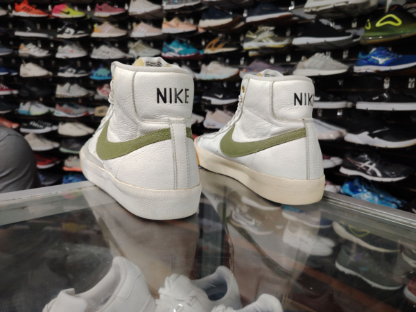 Nike Blazer. Talla 11.5 - Imagen 3