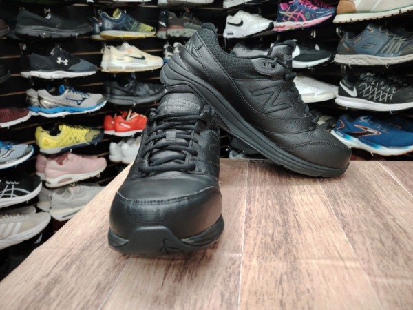 New Balance Talla 10.5 - Imagen 2