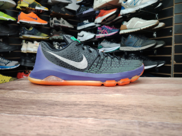 Nike Para Baloncesto. Talla 11