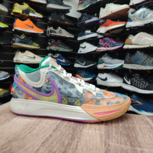 Nike Kirie Morado M