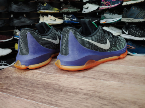 Nike Para Baloncesto. Talla 11