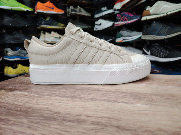 Adidas Bravada. Talla 10