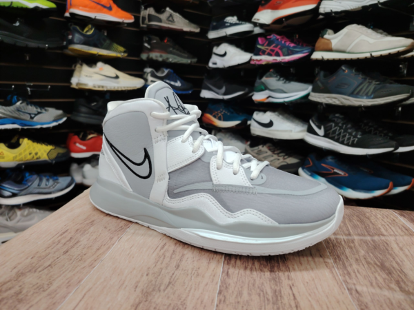 Nike Kirie Blanco