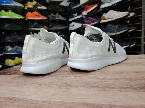 New Balance. Talla 11