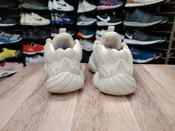 Adidas yeezy 500. talla 5 - Imagen 3