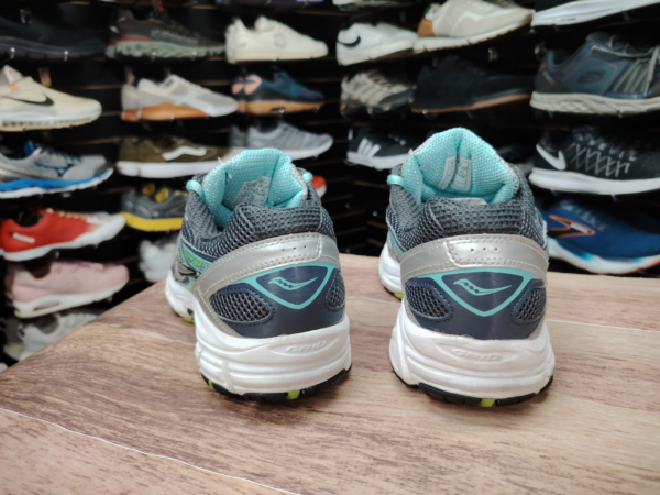 saucony. talla 8.5 - Imagen 3
